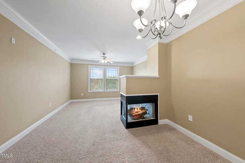 1401 Coopershill Dr #302, Raleigh, NC 27604