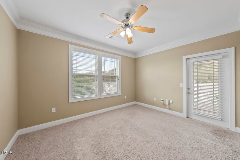 1401 Coopershill Dr #302, Raleigh, NC 27604