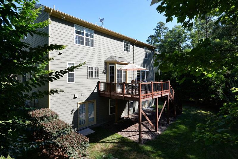 1401 Hemlock Hill Dr, Durham, NC 27703