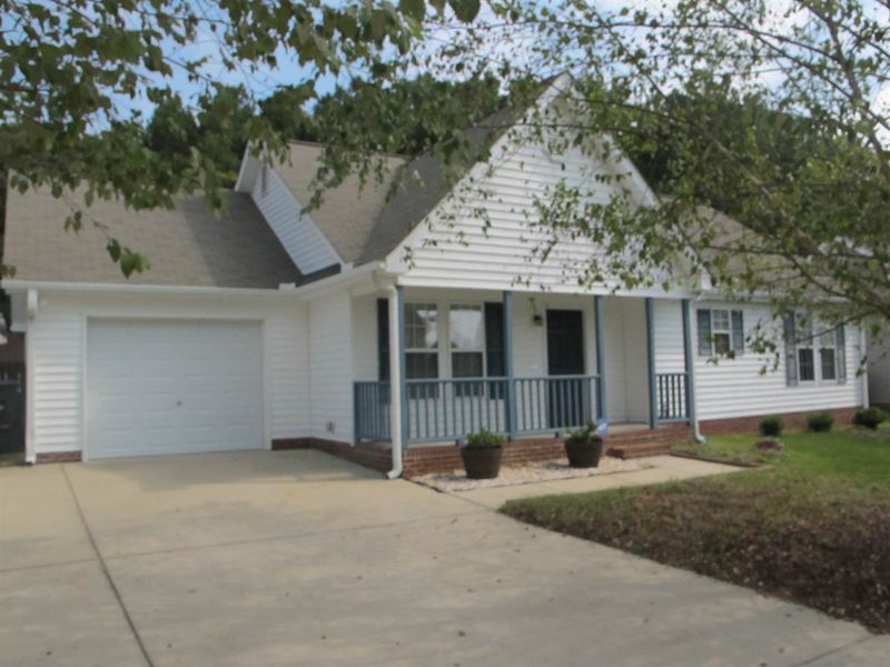 1401 E Stone Arch Dr, Fuquay Varina, NC 27526