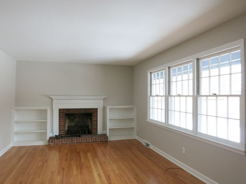 1401 Valley Dr, Raleigh, NC 27603