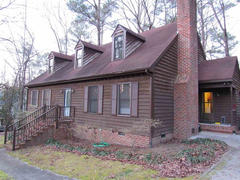 1401 Walking Trl, Fuquay Varina, NC 27526