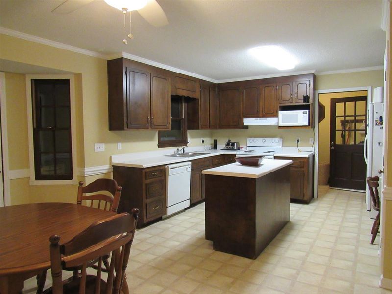 1401 Walking Trl, Fuquay Varina, NC 27526