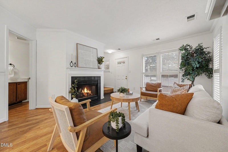 1402 Barton Place Dr, Raleigh, NC 27608
