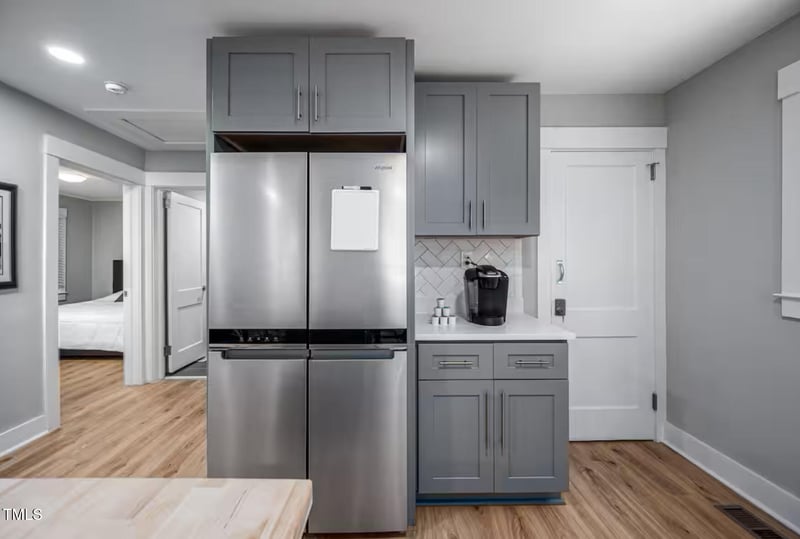1402 Robinhood Rd, Durham, NC 27701