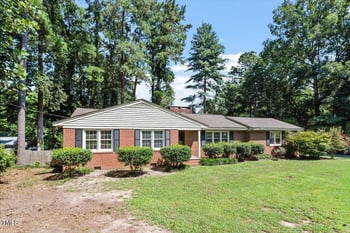 1402 Spring Ln, Sanford, NC 27330