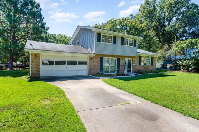 1403 Edgebrook Dr, Garner, NC 27529