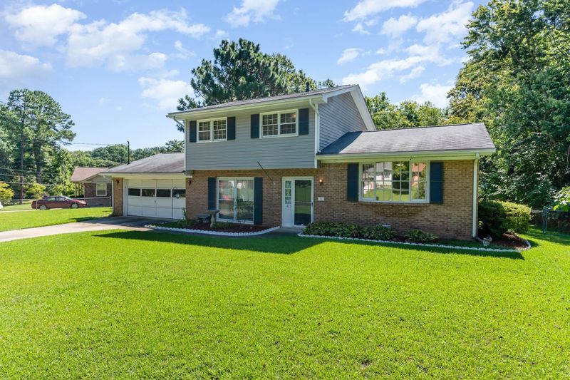 1403 Edgebrook Dr, Garner, NC 27529