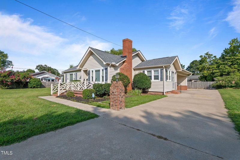 1403 N Ellis Ave, Dunn, NC 28334