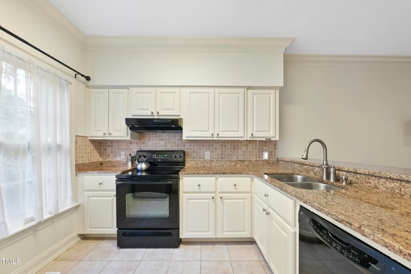 1403 Governors Ct, Raleigh, NC 27604