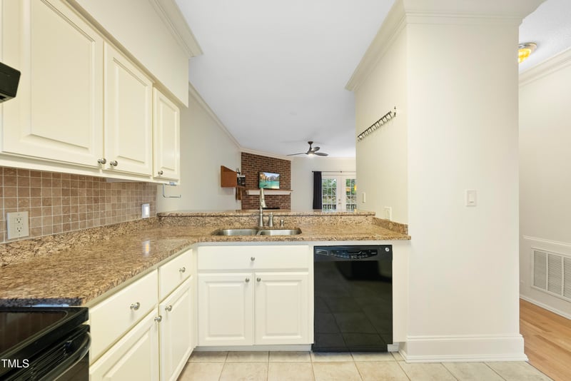 1403 Governors Ct, Raleigh, NC 27604