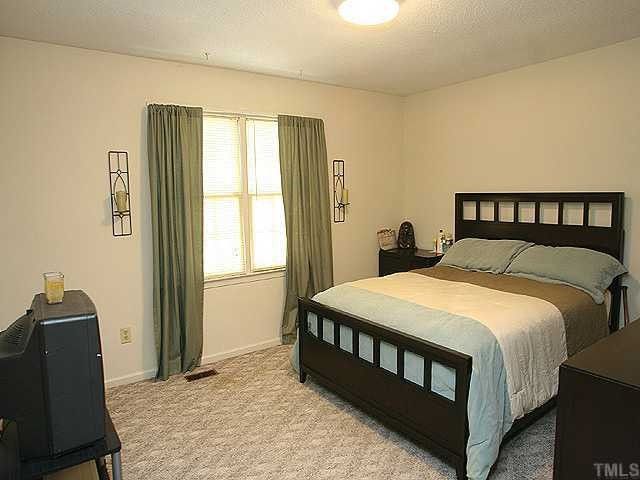 1403 Harth Dr, Garner, NC 27529