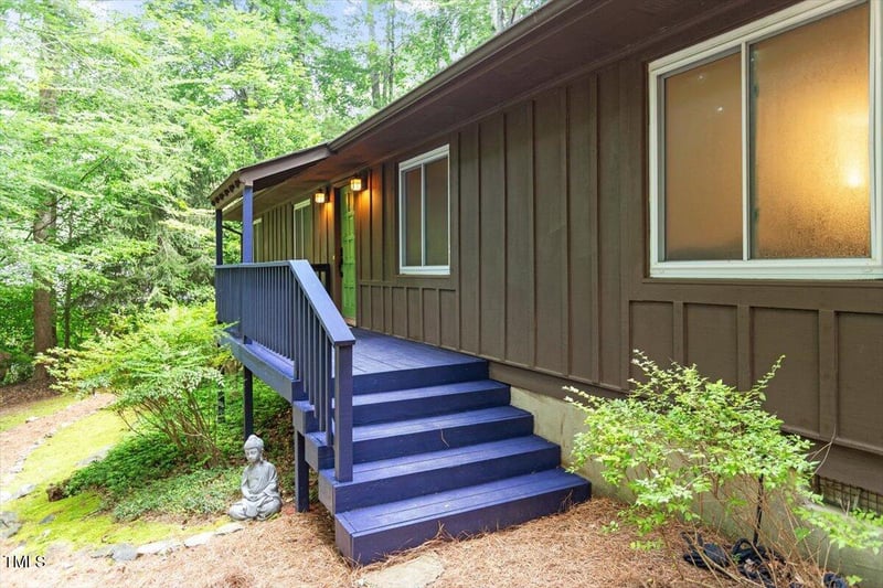 1403 Meadow Ln, Chapel Hill, NC 27516