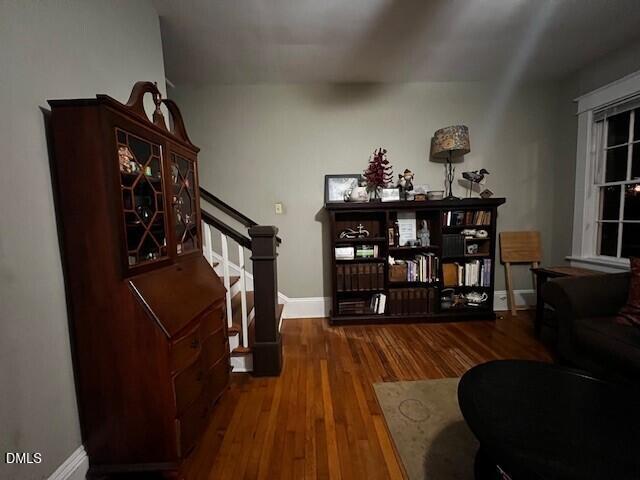 1403 Mordecai Dr, Raleigh, NC 27604