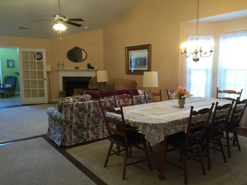1403 Osborne Dr, Burlington, NC 27215