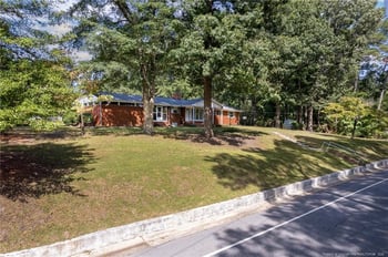 1403 Valencia Dr, Fayetteville, NC 28303