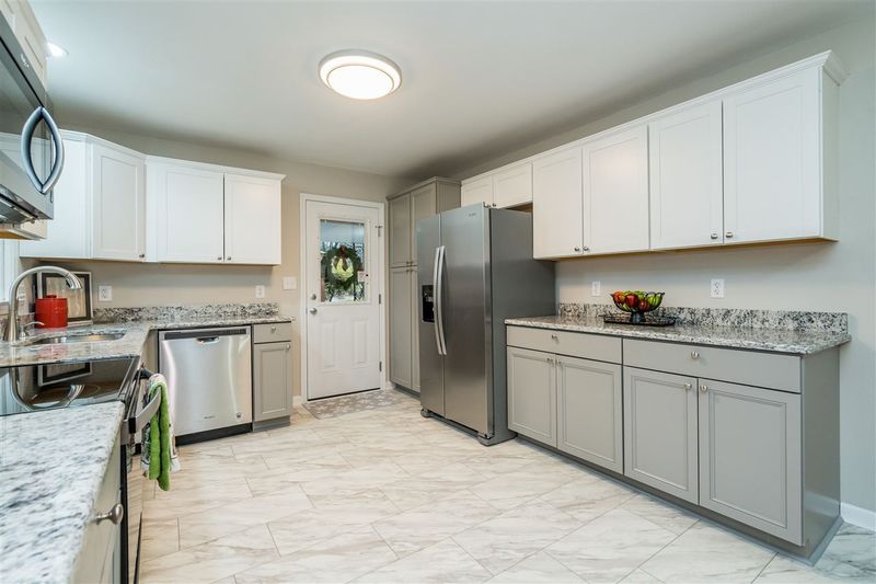 1403 Vandora Springs Rd, Garner, NC 27529