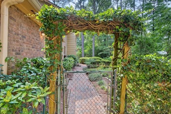 1403 Wildwood Dr, Chapel Hill, NC 27517