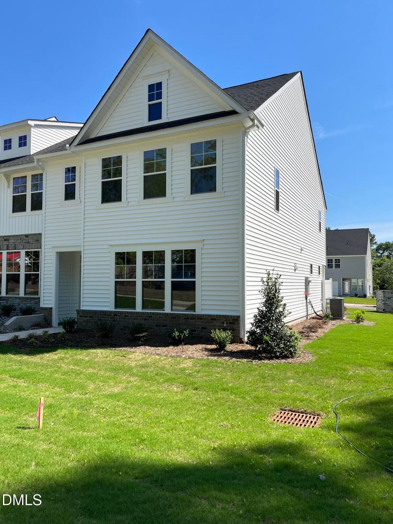 1404 Cooper St, Sanford, NC 27330