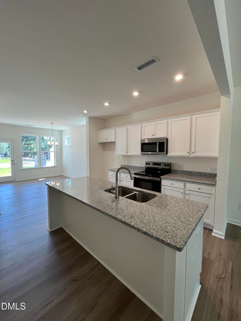 1404 Cooper St, Sanford, NC 27330