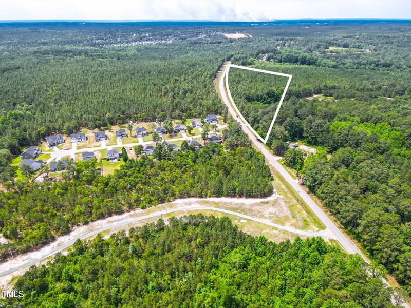 1404 Nursery Rd, Lillington, NC 27546