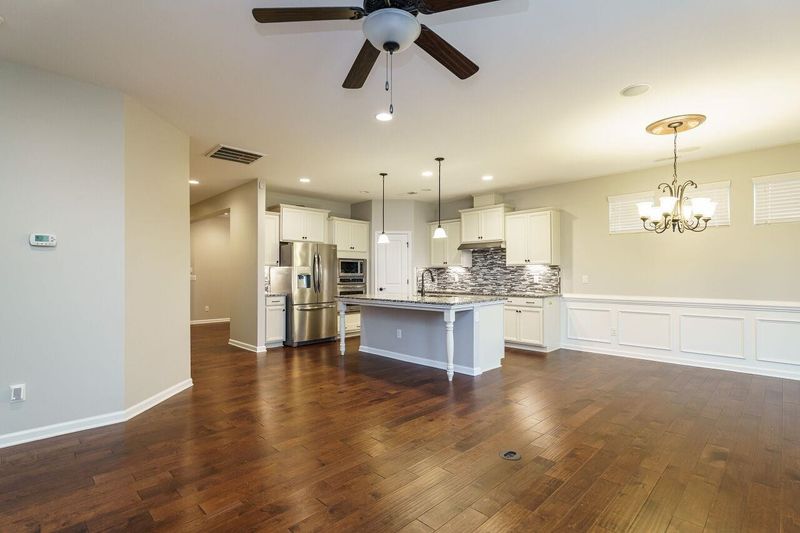 1404 Pulitzer Ln, Durham, NC 27703