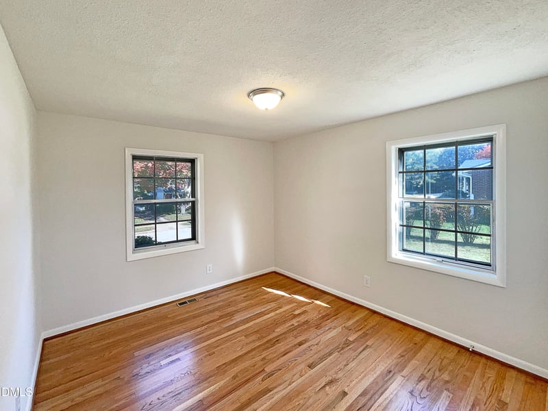 1404 Savannah Dr, Raleigh, NC 27610