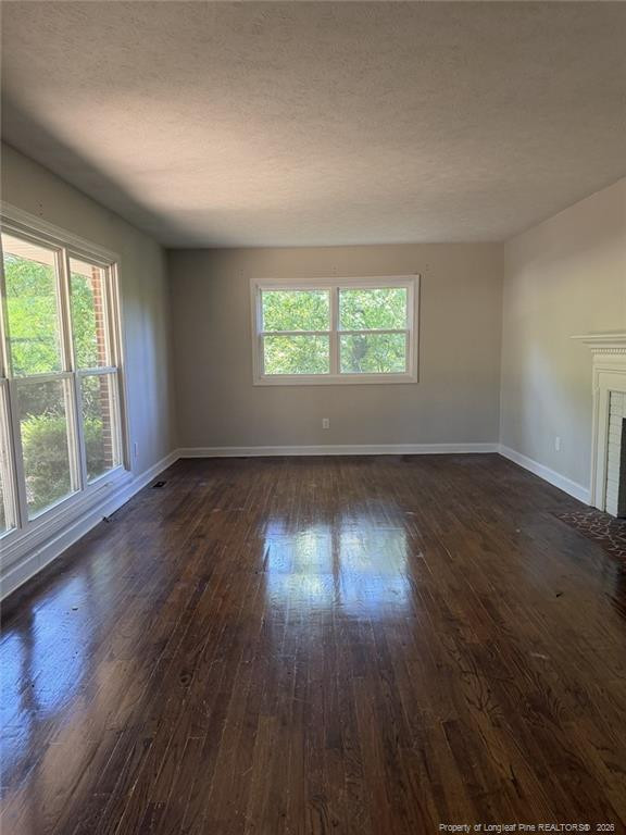 1404 Valencia Dr, Fayetteville, NC 28303