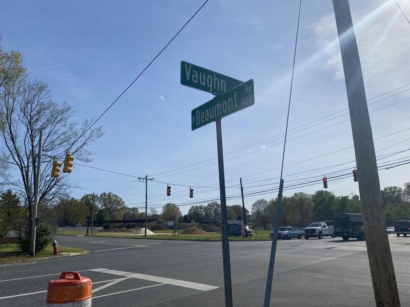 1404 Vaughan Rd, Burlington, NC 27217