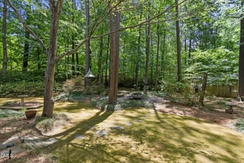 1404 Wildwood Dr, Chapel Hill, NC 27517
