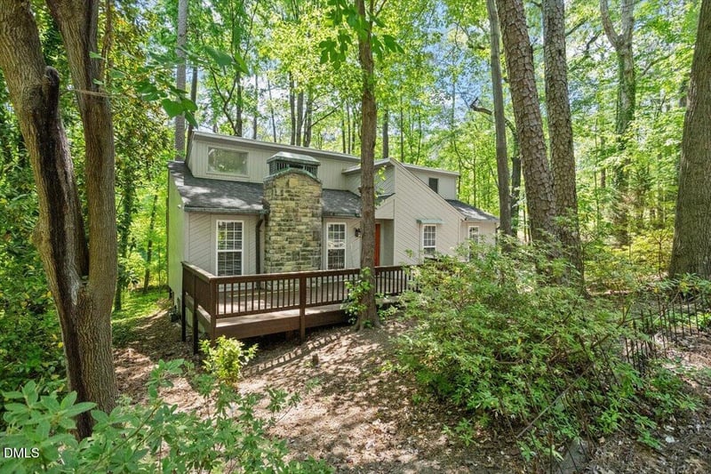 1405 Fairway Ridge Dr, Raleigh, NC 27606