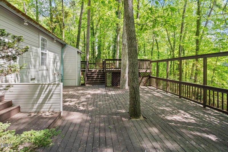 1405 Fairway Ridge Dr, Raleigh, NC 27606