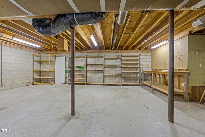 1405 Kimberly Dr, Raleigh, NC 27609