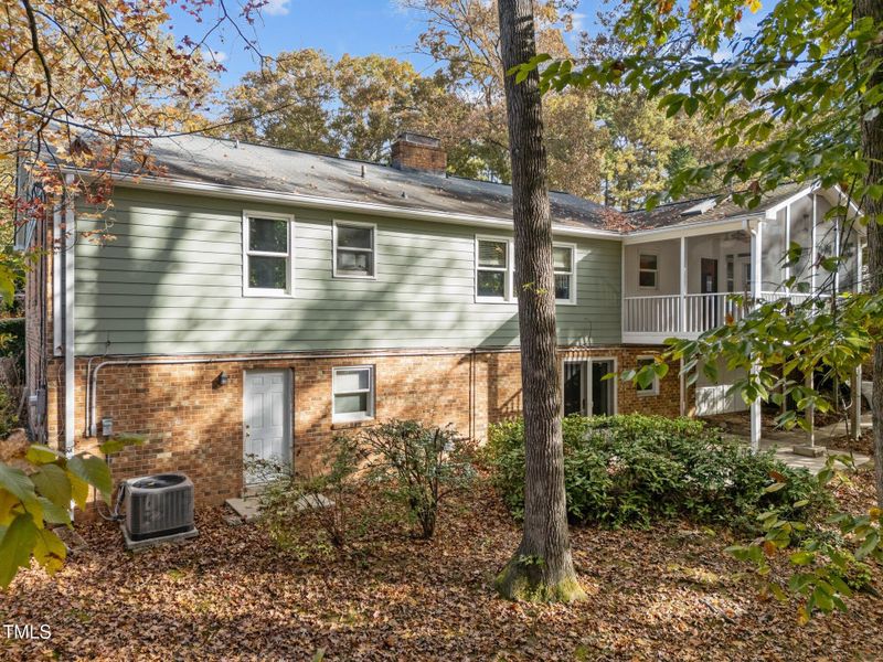 1405 Kimberly Dr, Raleigh, NC 27609