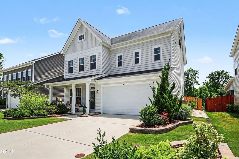 1405 Queen Trigger Dr, Fuquay Varina, NC 27526