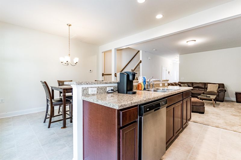 1405 Scholar Dr, Durham, NC 27703