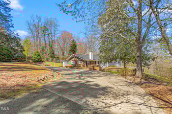 1405 Sellars Mill Rd, Burlington, NC 27217