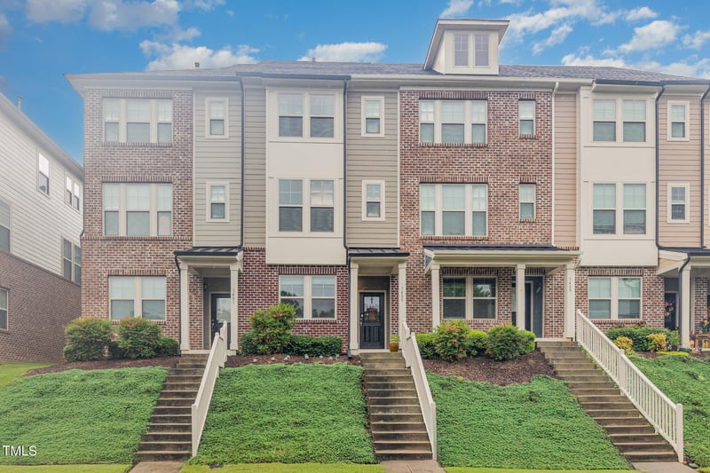1405 Town Home Dr, Apex, NC 27502