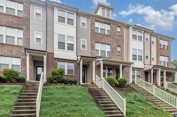 1405 Town Home Dr, Apex, NC 27502