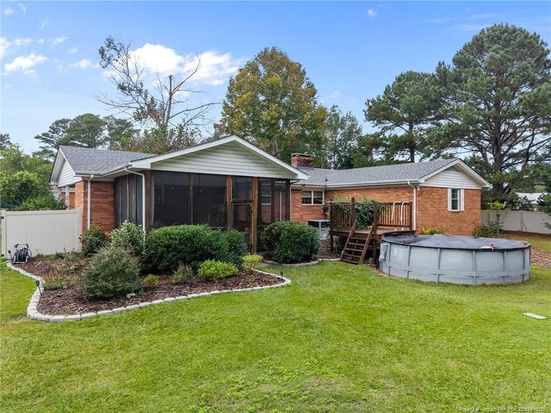 1406 Fairground Rd, Dunn, NC 28334