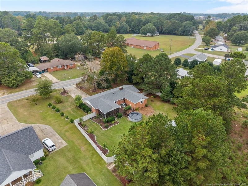 1406 Fairground Rd, Dunn, NC 28334