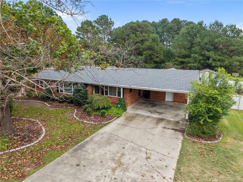 1406 Fairground Rd, Dunn, NC 28334