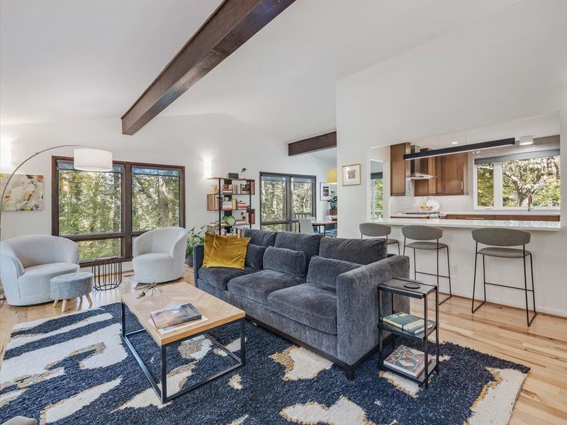 1406 Gray Bluff Trl, Chapel Hill, NC 27517