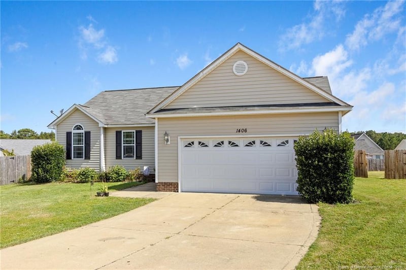 1406 Oxnop Ct, Fayetteville, NC 28306
