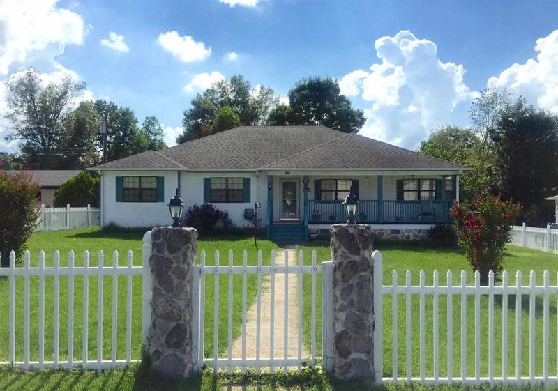 1407 Collins Dr, Burlington, NC 27215