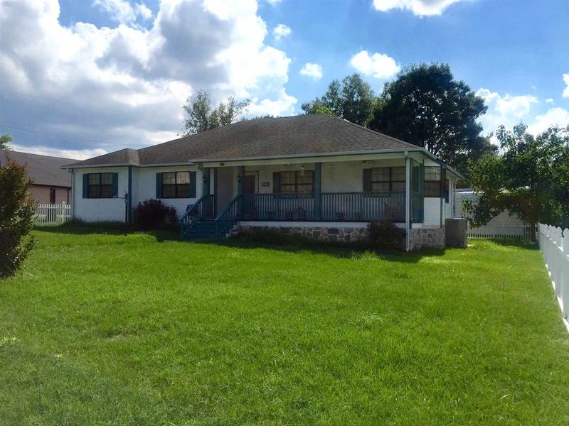 1407 Collins Dr, Burlington, NC 27215