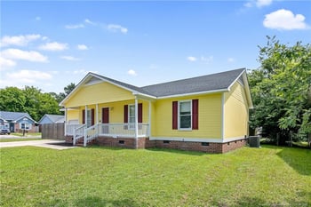 1407 Farwell Dr, Fayetteville, NC 28304