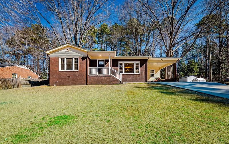 1407 Pinehurst St, Sanford, NC 27330