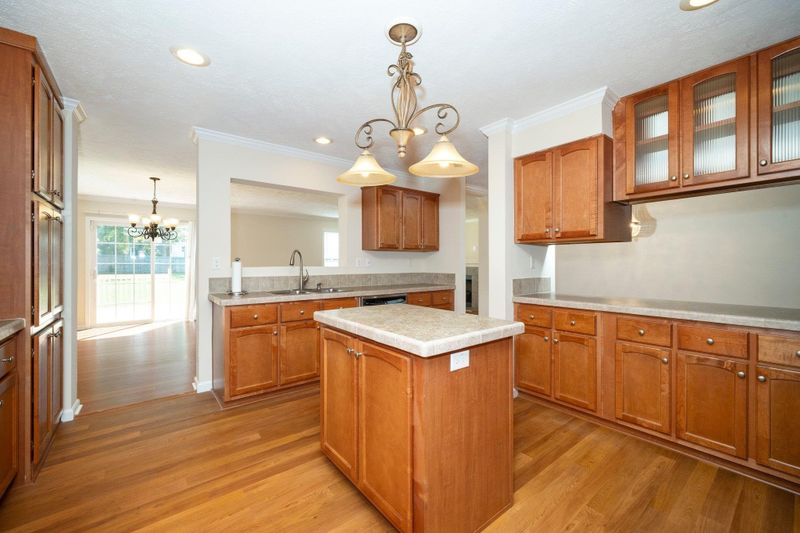 1407 Pineview Dr, Garner, NC 27529