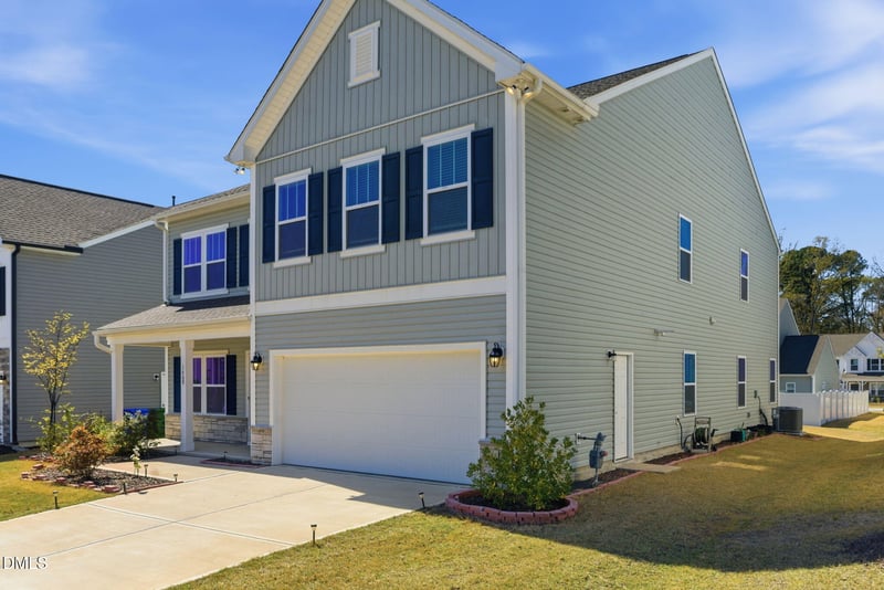 1408 Addison Lake St, Fuquay Varina, NC 27526